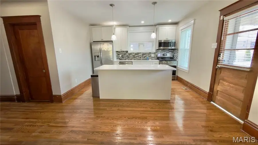 5323 Bischoff Avenue, Saint Louis, MO 63110 - #3