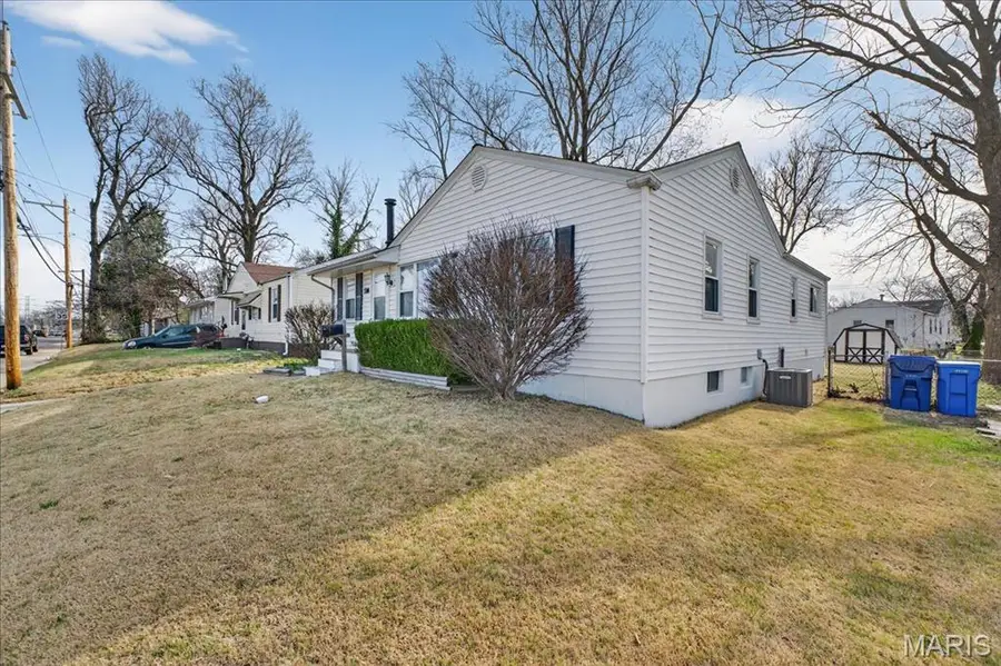 116 Graham Road, Florissant, MO 63031 - #3