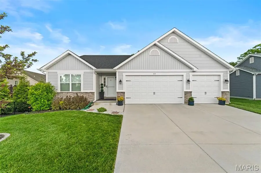 415 Knothole Lane, Wentzville, MO 63385 - #2