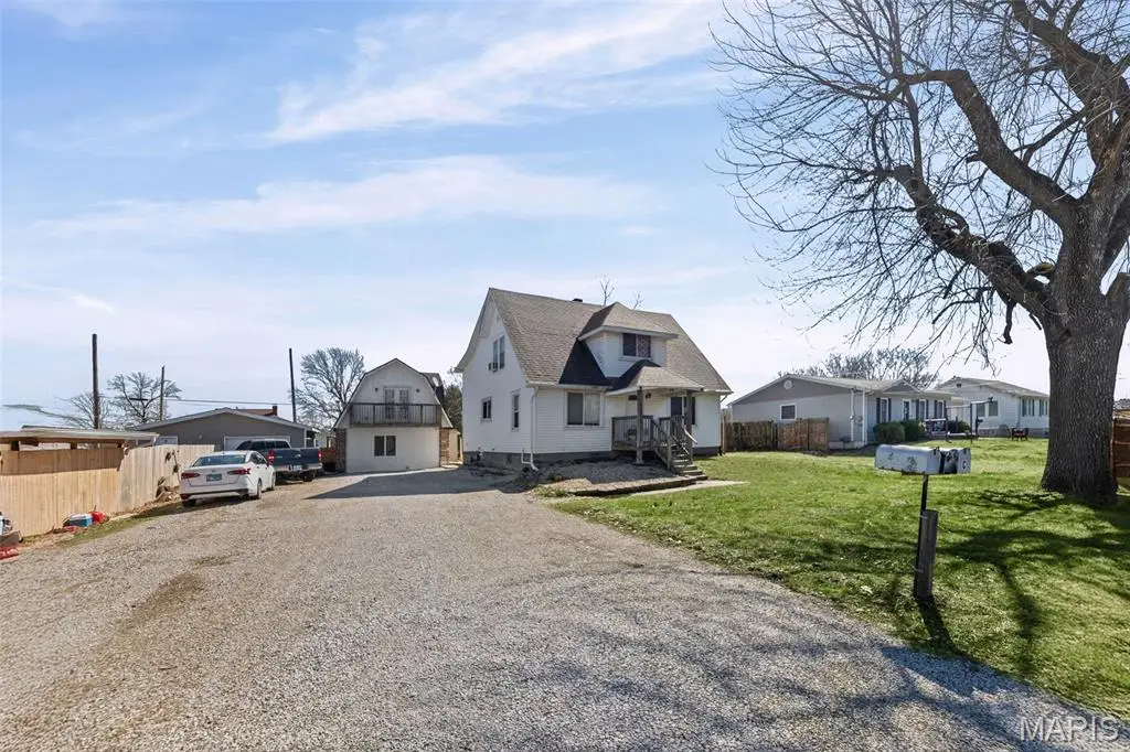 411 Sheridan Street, Bethalto, IL 62010 - #1