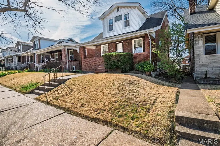 5418 Milentz Avenue, Saint Louis, MO 63109 - #3