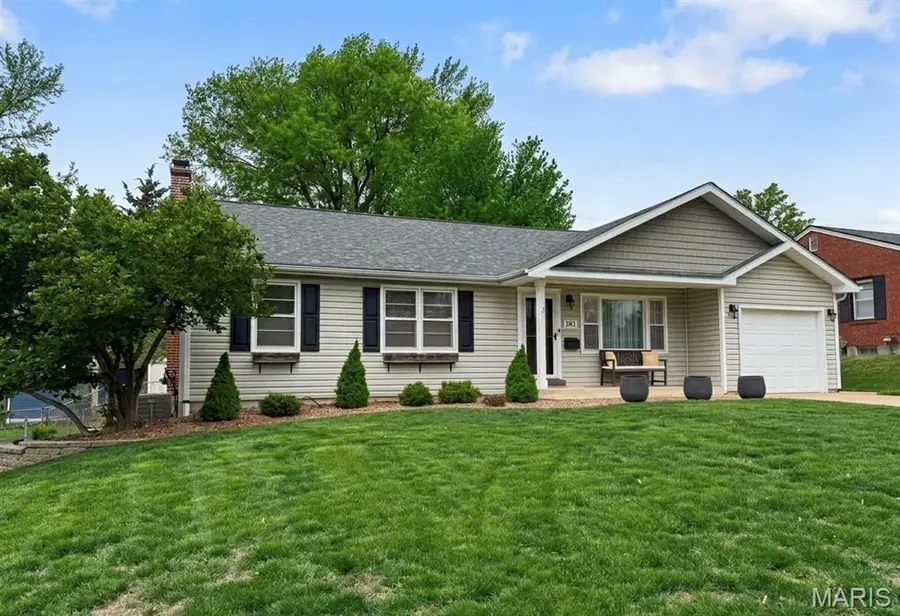 1901 W Adams Street, Saint Charles, MO 63301 - #2