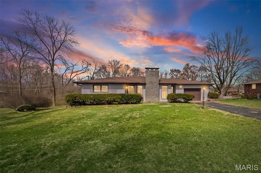 4 Briarcliffe Drive, Fairview Heights, IL 62208 - #2