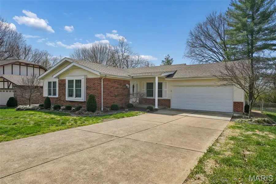 5776 Karamar Drive, Tesson Ferry, MO 63128 - #2