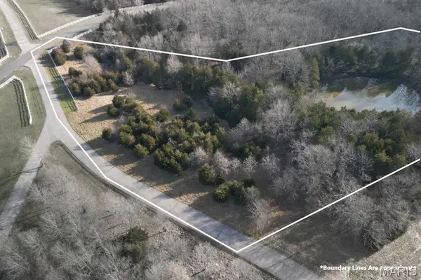 2107 Meadow Oaks Drive, Innsbrook, MO 63390