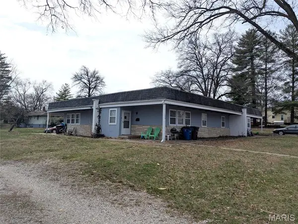 726 Eastern Avenue, Greenville, IL 62246