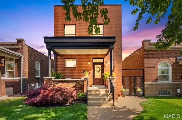 5223 Botanical Avenue, St Louis, MO 63110