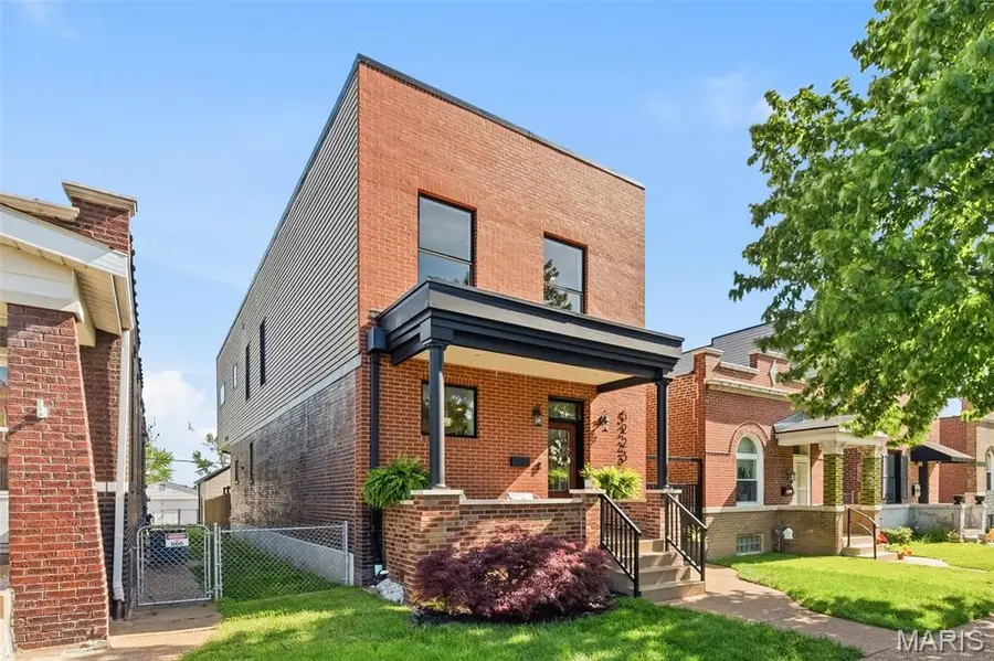 5223 Botanical Avenue, Saint Louis, MO 63110 - #3