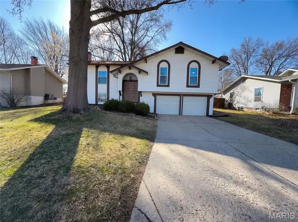 27 Glenna Drive, St Peters, MO 63376