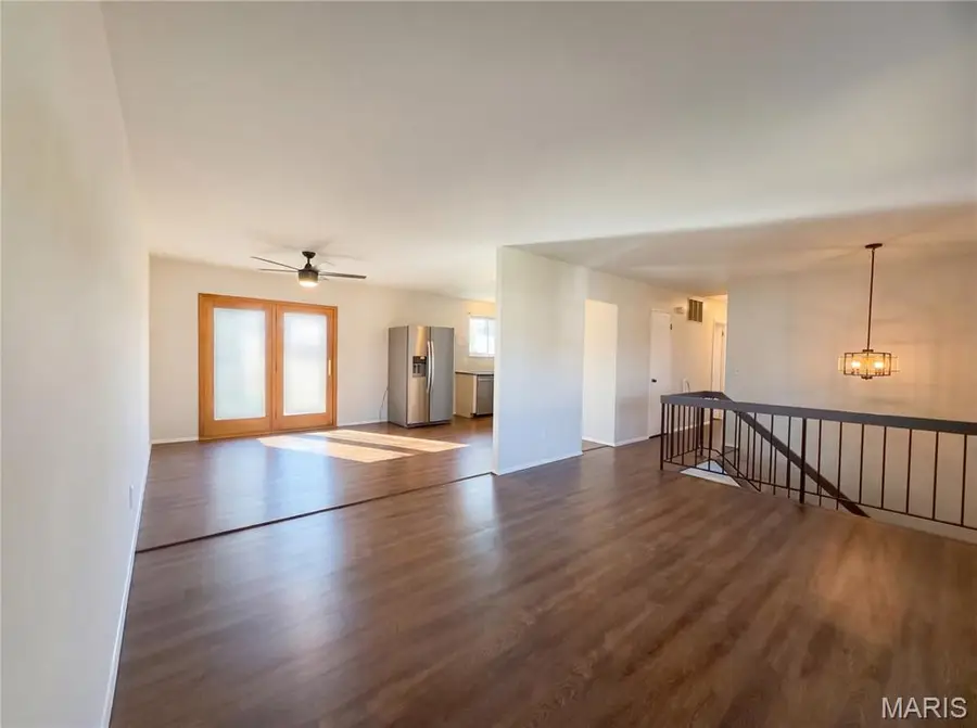 27 Glenna Drive, Saint Peters, MO 63376 - #3