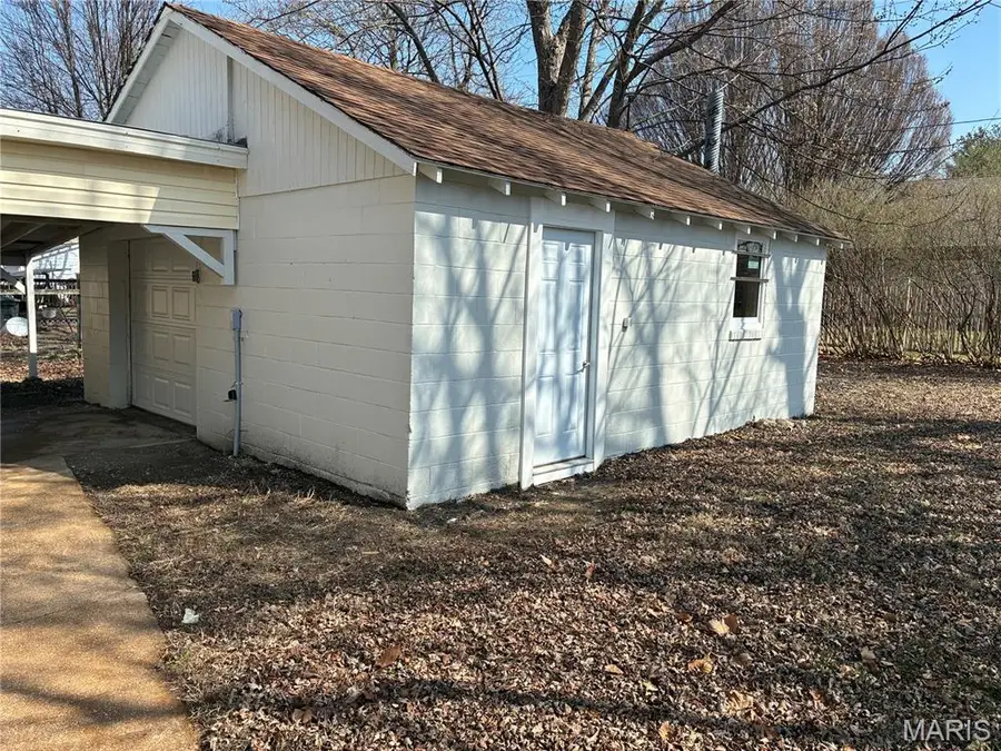 1208 N Madison Street, Litchfield, IL 62056 - #2