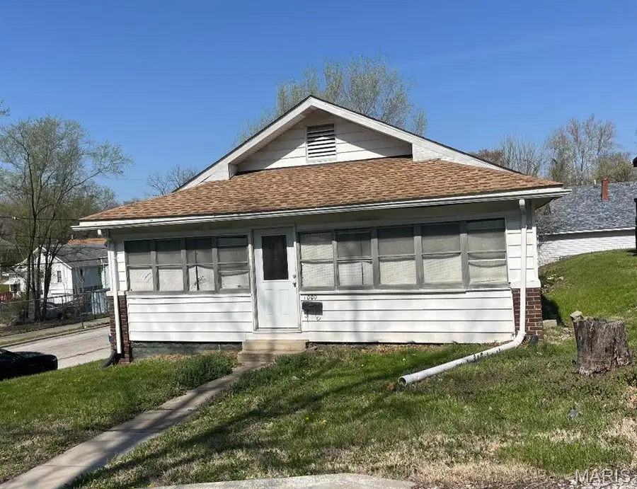 1000 Marie Avenue, Alton, IL 62002 - #2
