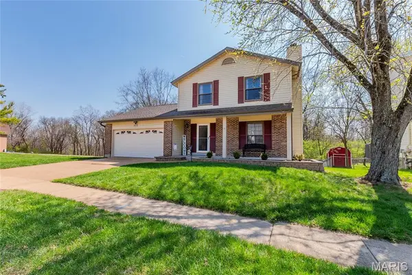 520 May Valley Drive, Fenton, MO 63026