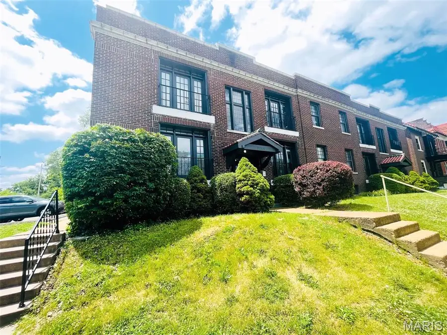 5744 Pershing Avenue, Saint Louis, MO 63112 - #2