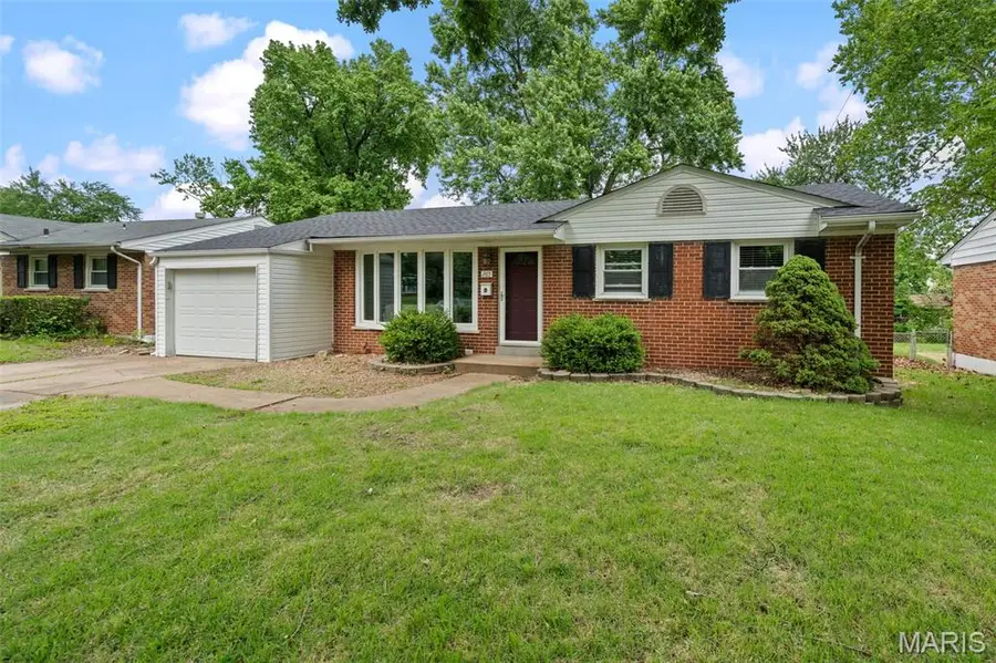 265 W Saint Anthony Lane, Florissant, MO 63031 - #3