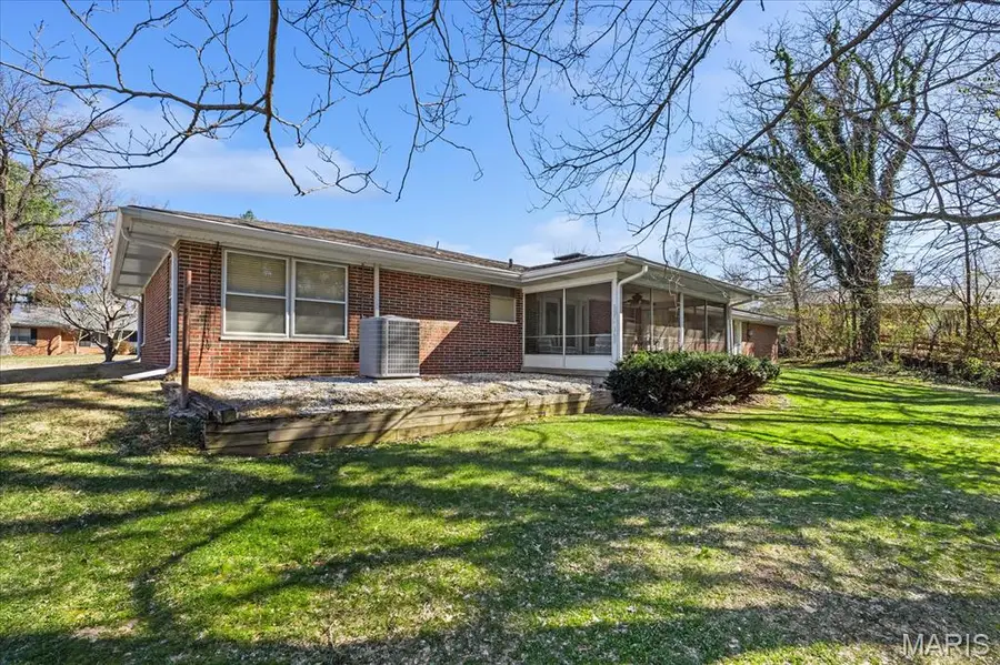 207 Country Club Lane, Belleville, IL 62223 - #2