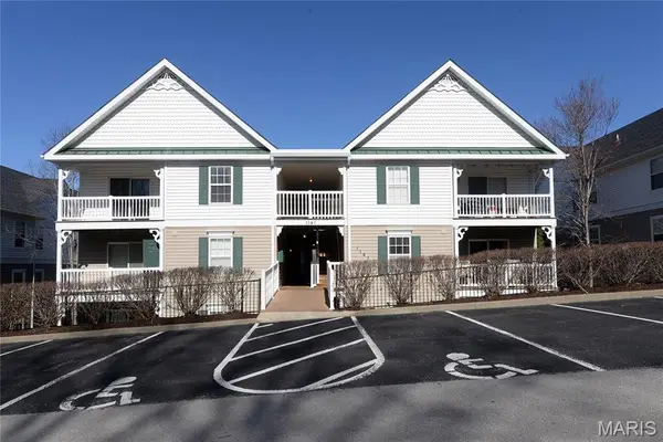 1141 Arbor Creek #3D, St Louis, MO 63122