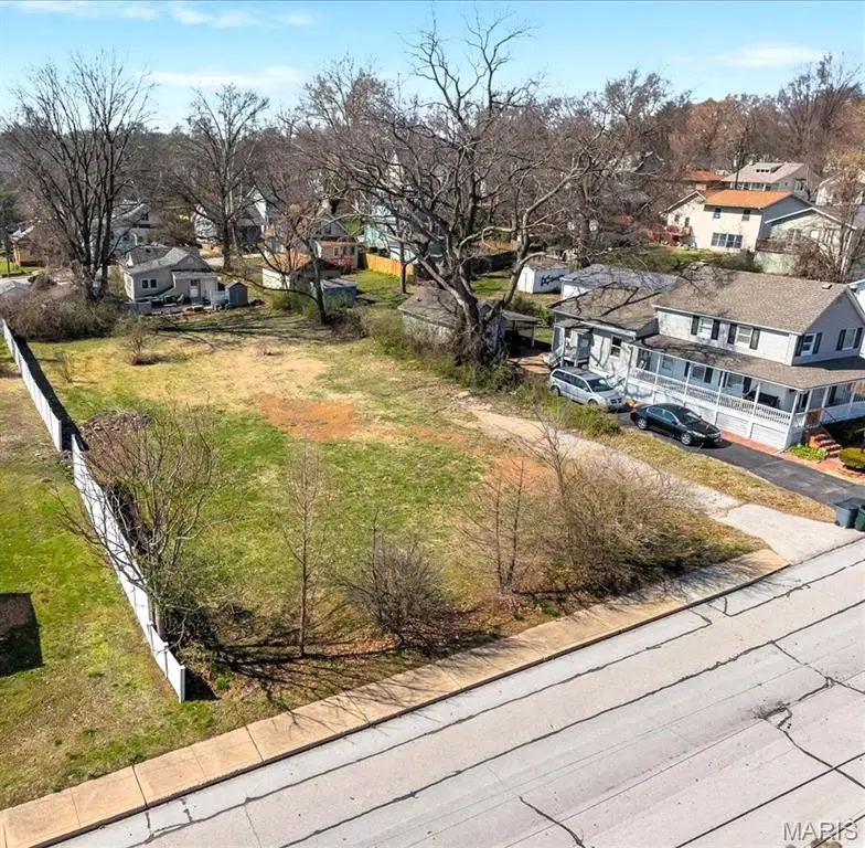 2647 Helen Avenue, Saint Louis, MO 63144 - #3