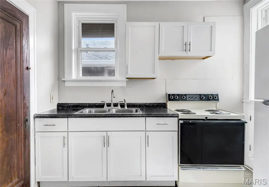 4972 Tholozan Avenue, Saint Louis, MO 63109 - #3