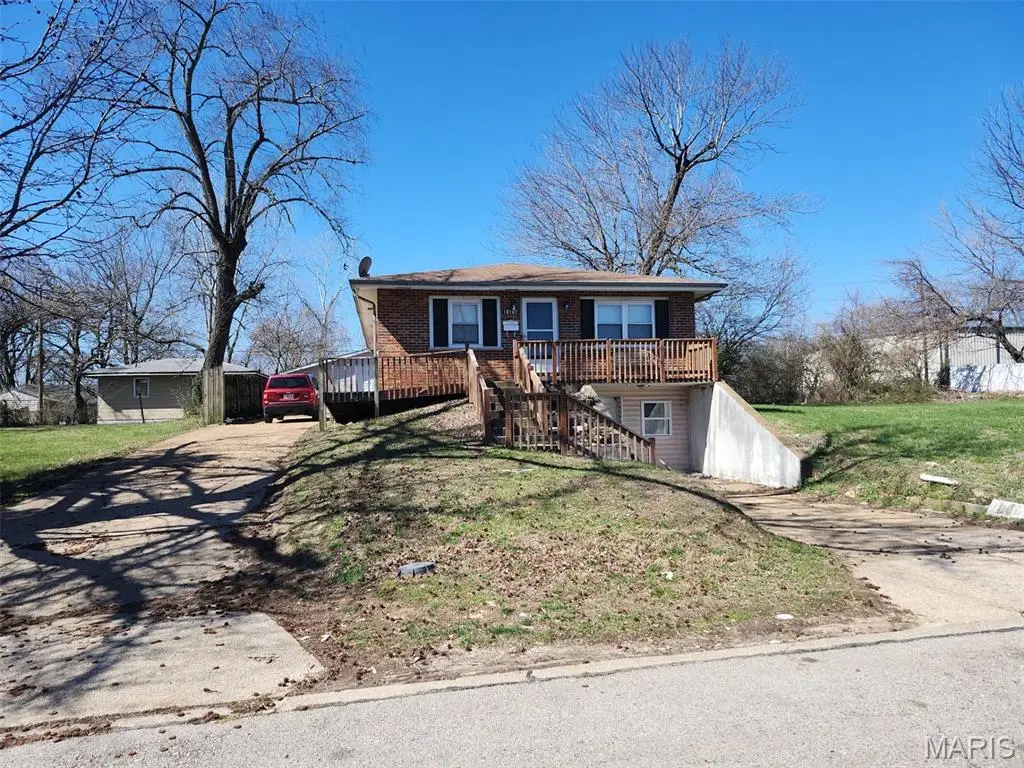 10107 Castle Drive, Saint Louis, MO 63136 - #1