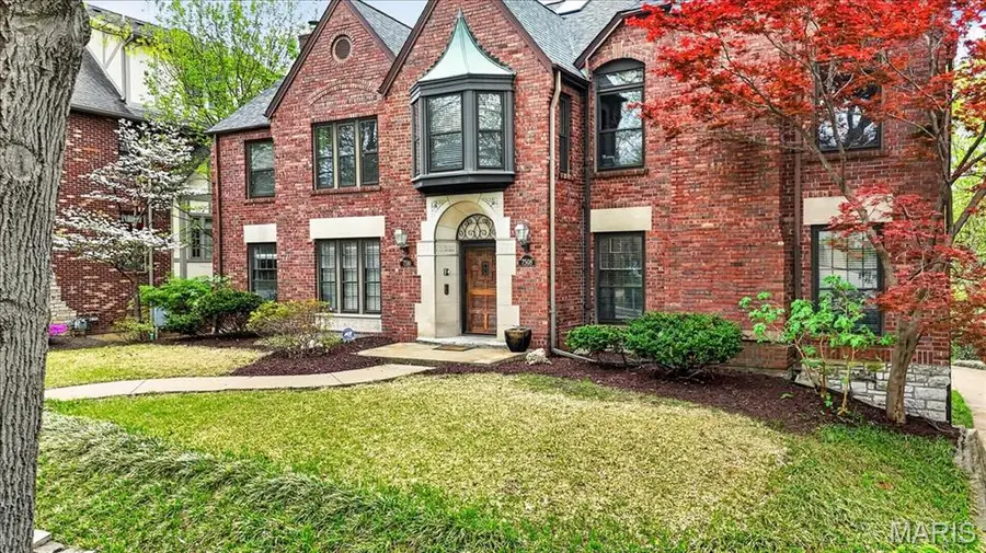 7508 York Drive #A, Saint Louis, MO 63105 - #2