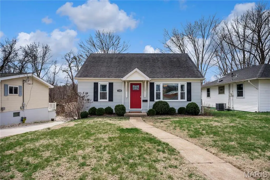 1200 E 8th Street, Washington, MO 63090 - #1