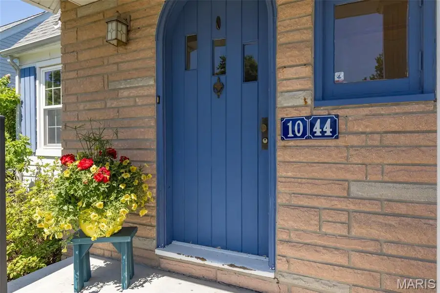 1044 Tompkins Street, Saint Charles, MO 63301 - #3