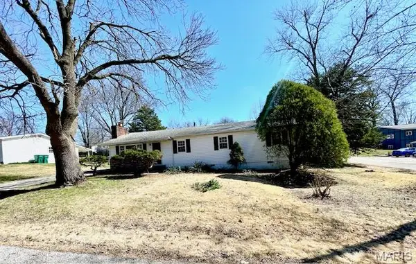 5 Dale Drive, St Charles, MO 63303