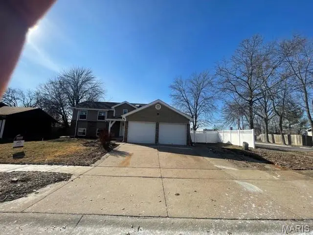 961 Justice Court, Florissant, MO 63034 - #1