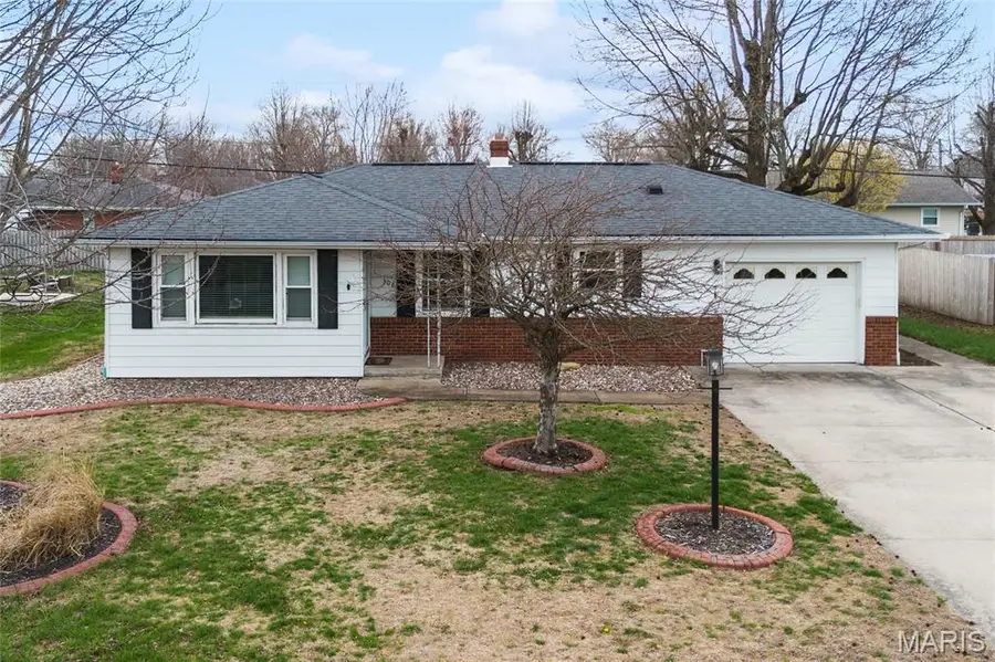 308 Charles Street, Red Bud, IL 62278 - #2