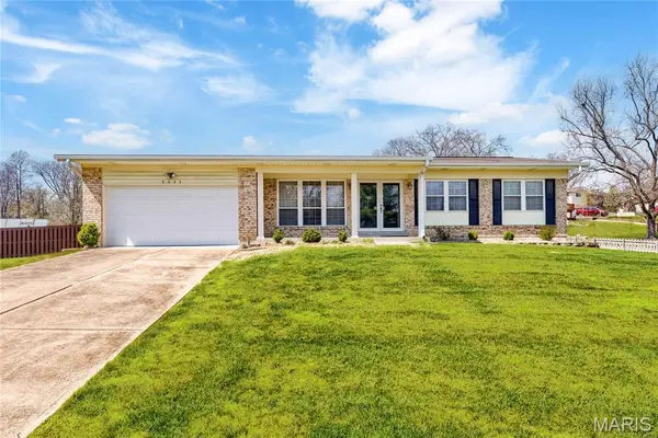 9035 Cordoba Lane, Crestwood, MO 63126