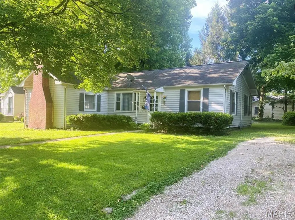 608 E South Street, Greenville, IL 62246 - #1