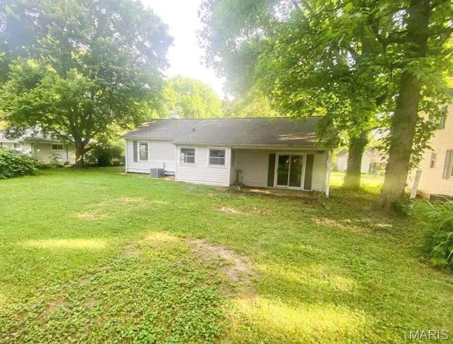 608 E South Street, Greenville, IL 62246 - #2