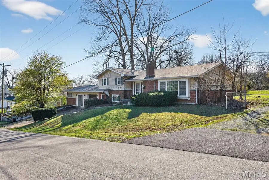 405 Sycamore Street, Scott City, MO 63780 - #3