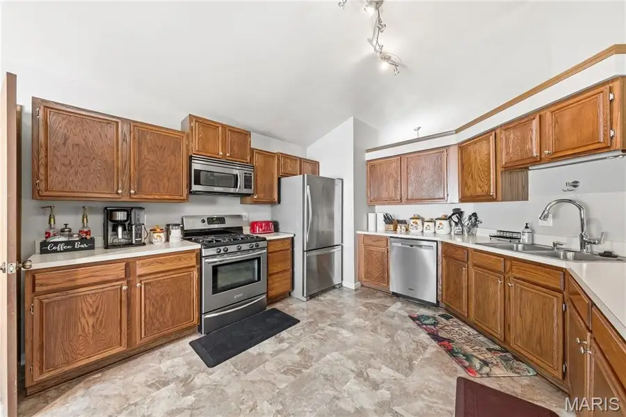 118 Walnut Hill Drive, Saint Charles, MO 63304 - #3