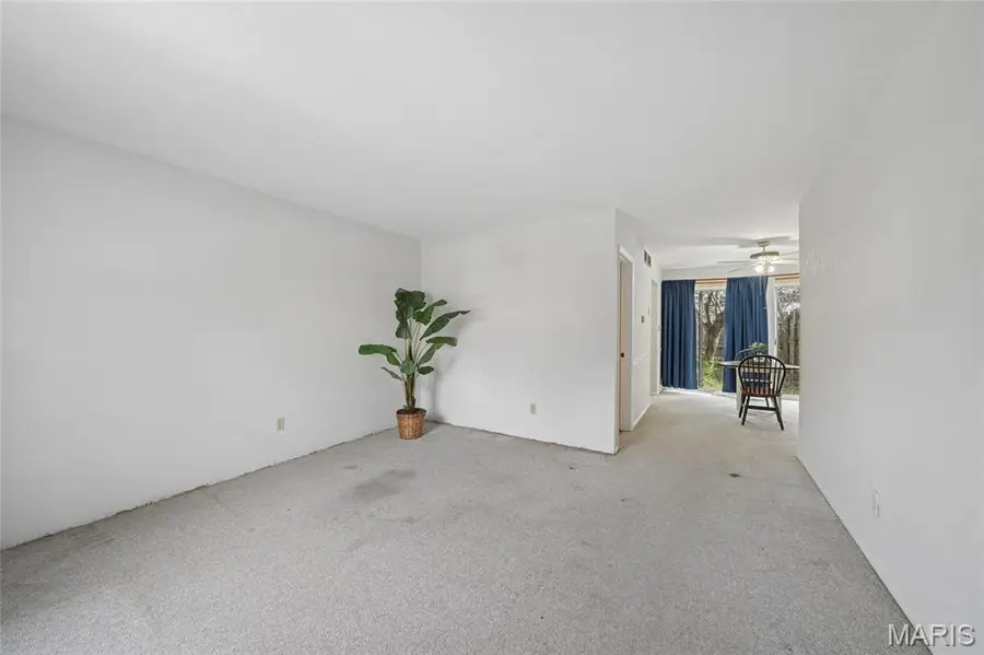 140 Burtonwood Drive, Ballwin, MO 63011 - #3