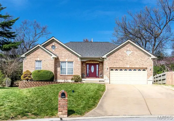 10825 Larkspur Drive, St Louis, MO 63123