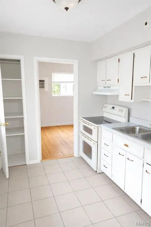 5706 Thekla Avenue, Saint Louis, MO 63120 - #2