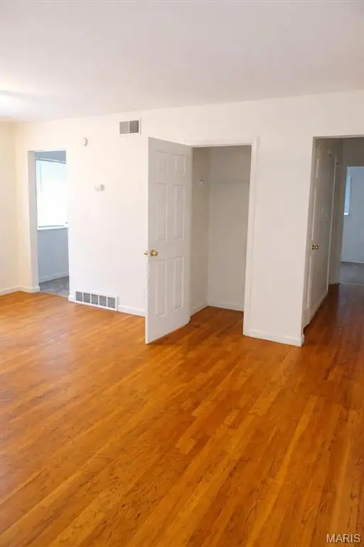 5706 Thekla Avenue, Saint Louis, MO 63120 - #3