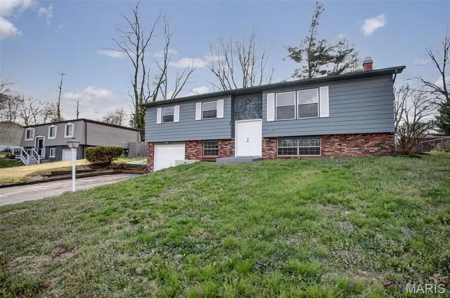 5808 Dogwood Lane, Godfrey, IL 62035 - #2