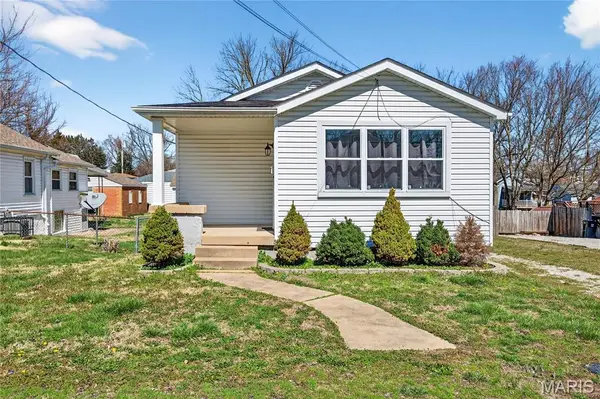 327 W Felton Avenue, St Louis, MO 63125