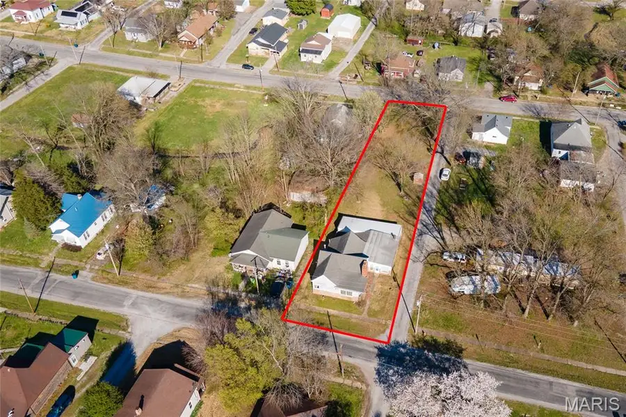 712 Mulkey, Christopher, IL 62822 - #3