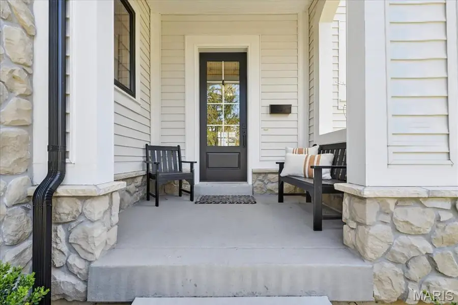 1334 Beverly Avenue, Glendale, MO 63122 - #3