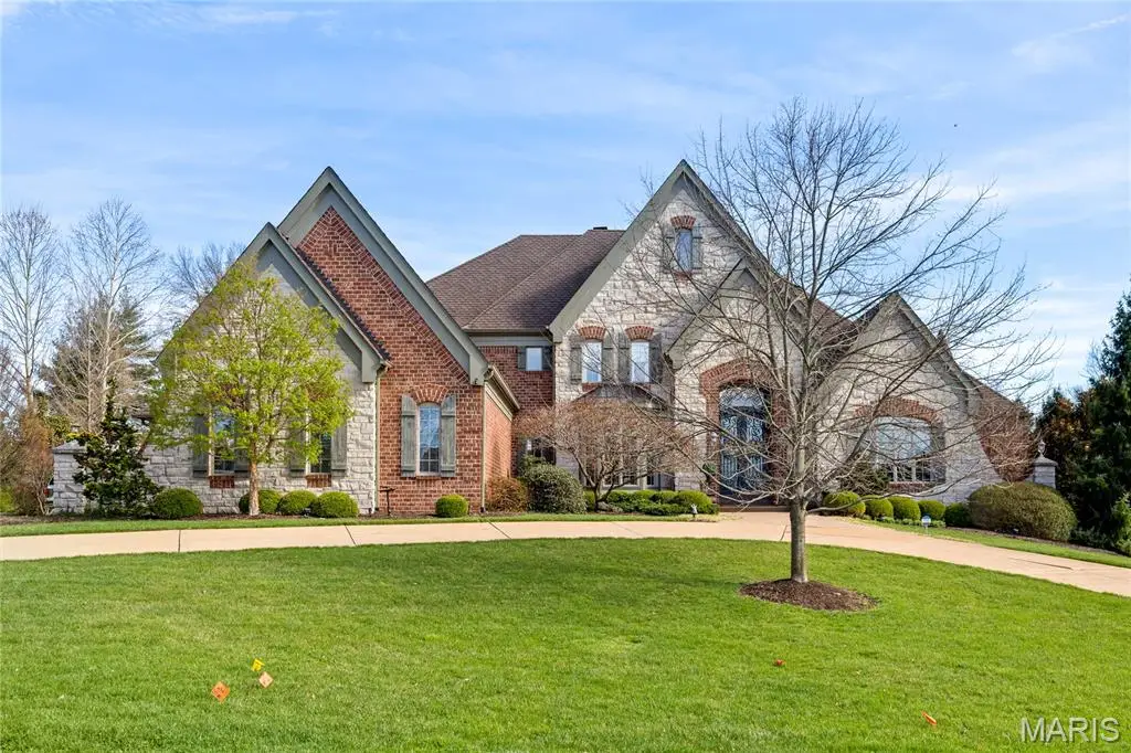 1215 Devonworth Drive, Town And Country, MO 63017 - #1