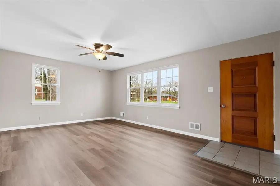 12 Saint James Avenue, Swansea, IL 62226 - #3