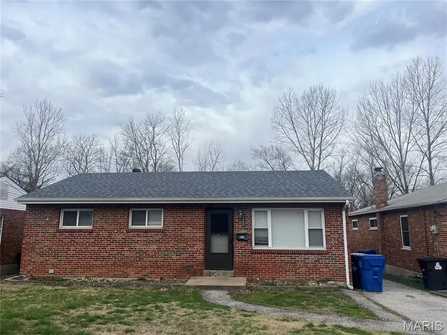 8456 Braddock Drive, Saint Louis, MO 63132 - #2