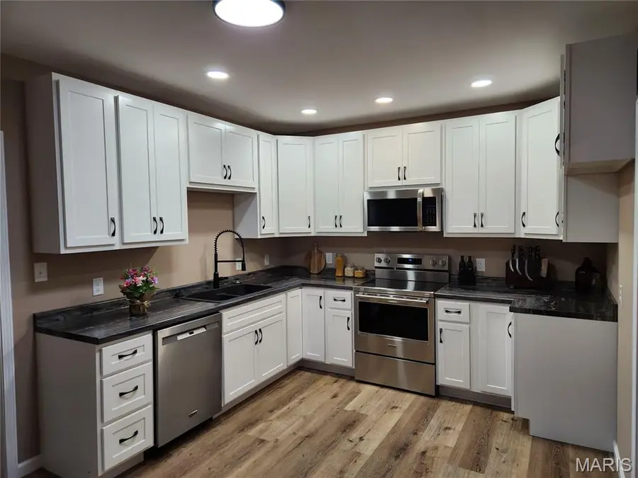 3169 Pennsylvania Avenue, Saint Louis, MO 63118 - #2