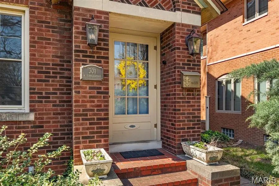 301 N Pennsylvania Avenue, Belleville, IL 62220 - #2