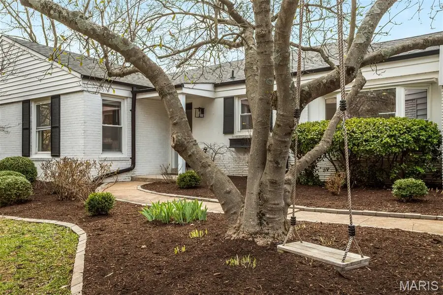 347 Dielman Road, Saint Louis, MO 63132 - #3