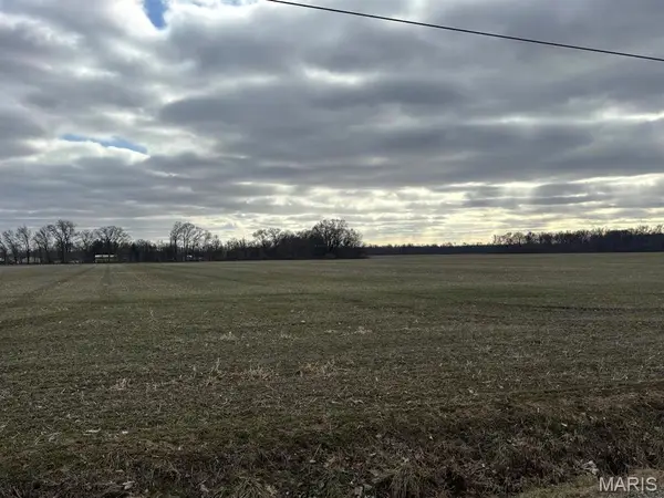 3547 College Road, Salem, IL 62881